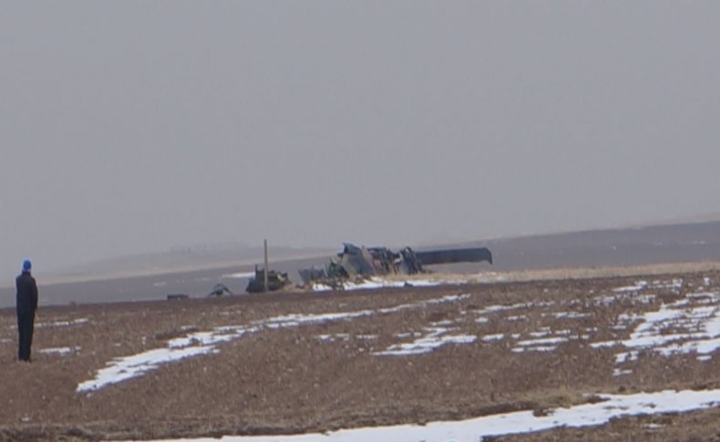 Askeri helikopter yüksek gerilim hattı yakınında düştü, 2 kişi öldü