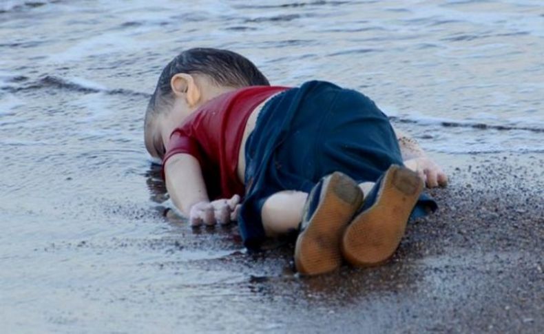 “Aylan’ın fotoğrafını sansürlemek suçtur”