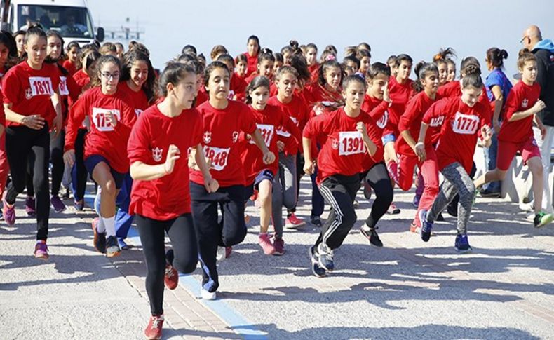 Konak'ta Ata'ları için koştular