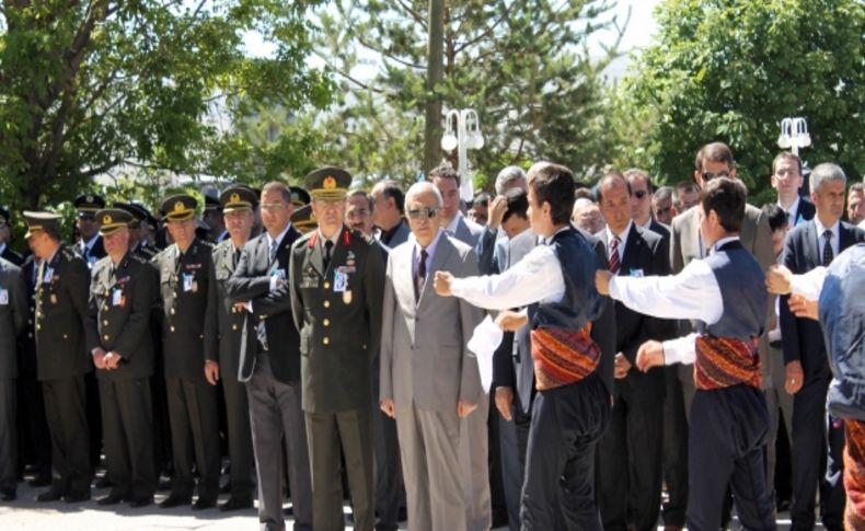 Atatürk’ün Sivas’a gelişinin 94. yıl dönümü törenle kutlandı
