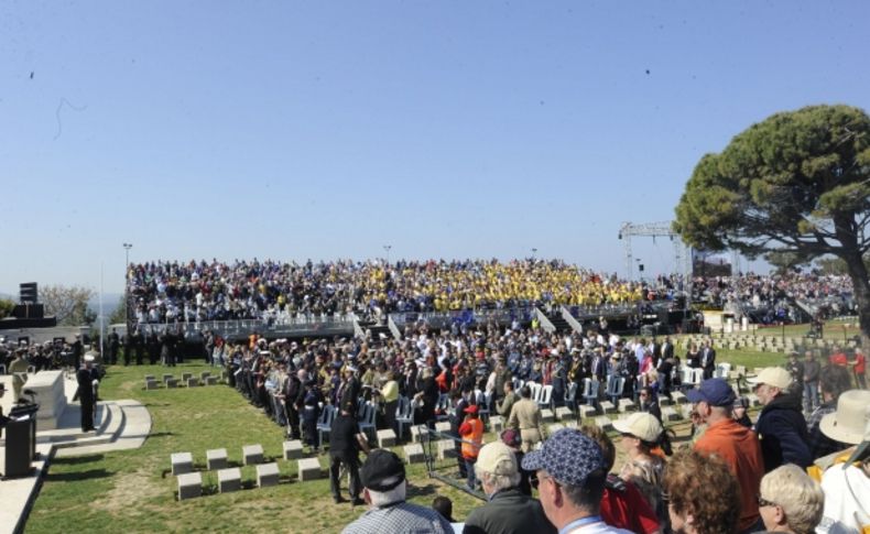 Avustralya ve Yeni Zelanda anıtlarında anma tören düzenlendi