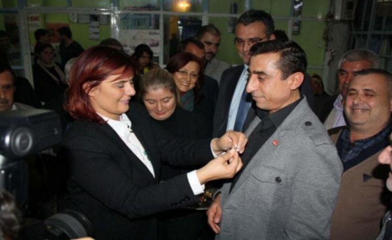 Aydın'da Ak Parti'den istifa eden 100 kişi CHP'ye üye oldu