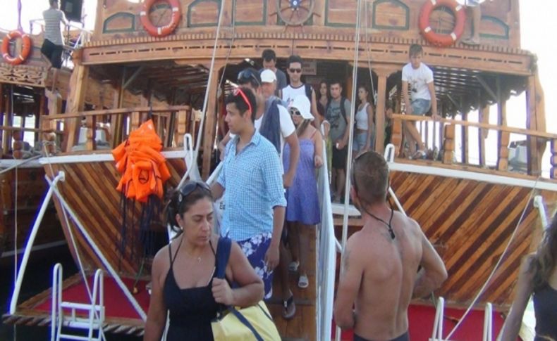 Ayvalık’ta tekne turları tatilcilerin gözdesi olmaya devam ediyor