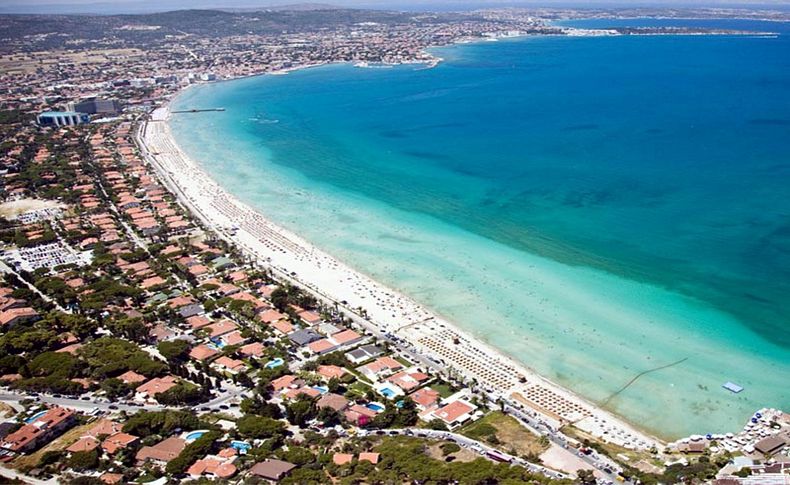 Bakan açıkladı, Çeşme'deki tüm plajlara belediye talip oldu