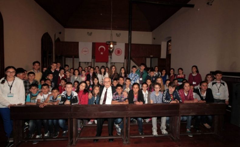 Bakan Avcı, 66 öğrenci ile 1. TBMM binasını gezdi