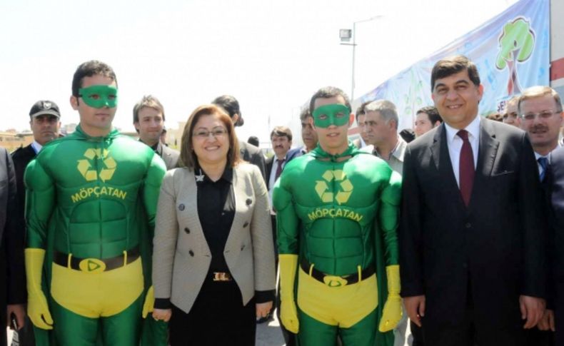 Bakan Fatma Şahin, Katı Atık Ayrıştırma Tesisi'ni hizmete açtı