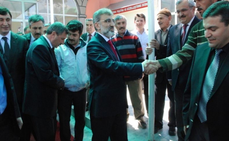 Bakan Yıldız, Hisarcık Mahallesi sakinleriyle sohbet etti