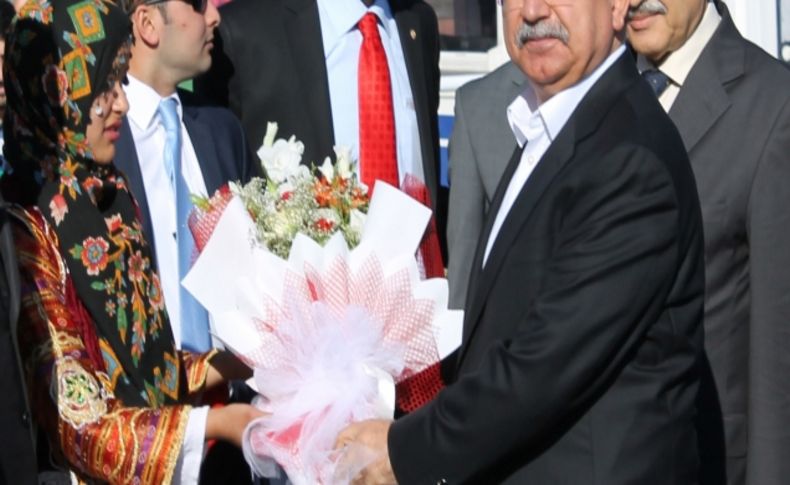 Bakan Yılmaz: Çözüm sürecini şarta bağlamak milletin talebine uygun değil
