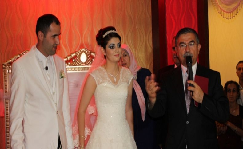 Bakan Yılmaz ve Destici nikah şahitliği yaptı