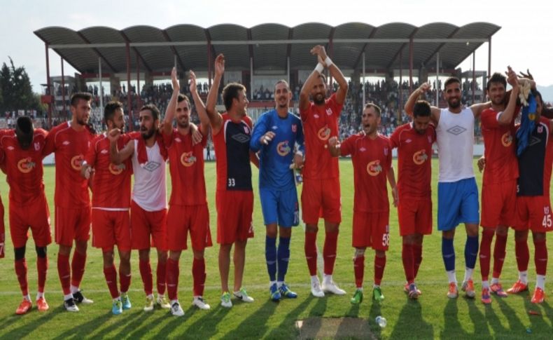 Balıkesirspor PTT 1. Lig'in ilk yılında göz kamaştırıyor