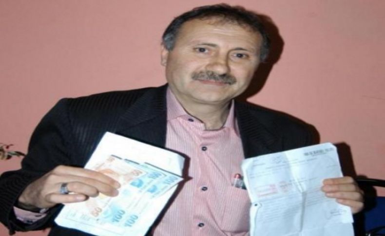 Banka icra yoluyla iade ettiği kredi kartı aidatını yine  aldı