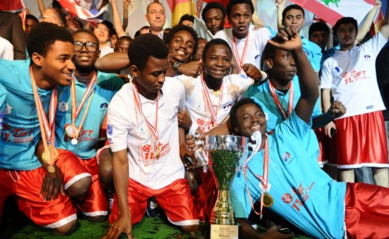 Baran 11. Uluslararası Futbol Şampiyonası ödül töreni yapıldı