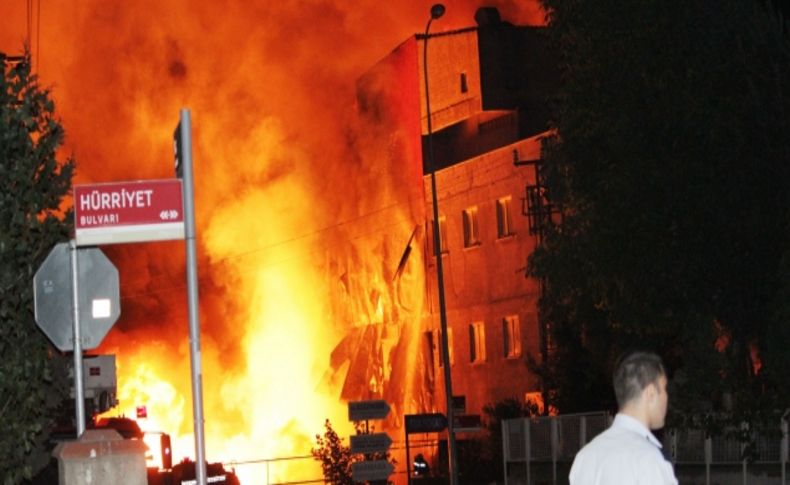 Başakşehir'de fabrika yangını