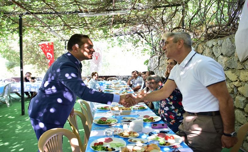 Başkan Atila Alevi derneklerinin temsilcileri ile buluştu