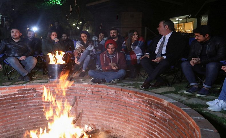 Başkan Piriştina gençlerle buluştu