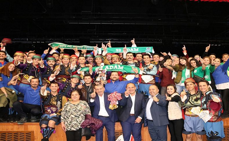 Başkan Şenol'dan Zeybekci'ye 'zeybek' göndermesi: Biz sizin hayalinizi çoktan gerçekleştirdik
