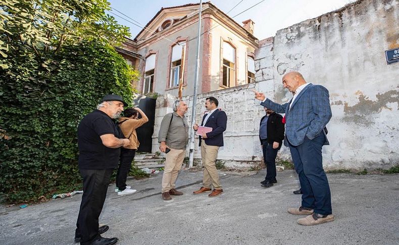 Başkan Soyer sosyal medyadan duyurdu! 'Eski evler kamulaştırılacak'