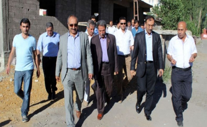 Başkan Arslan ve Milletvekili Yıldız, okuma evini inceledi