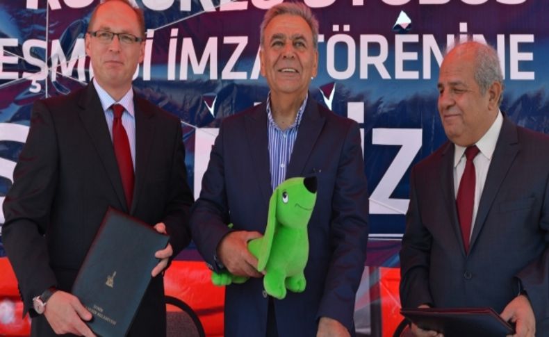 Başkan Kocaoğlu: ÖTV ve KDV insin, daha ucuza yolcu taşıyalım