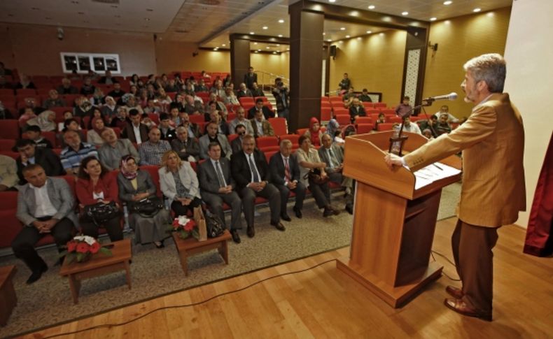 Başkan Tuna’ya engellilerden plaket