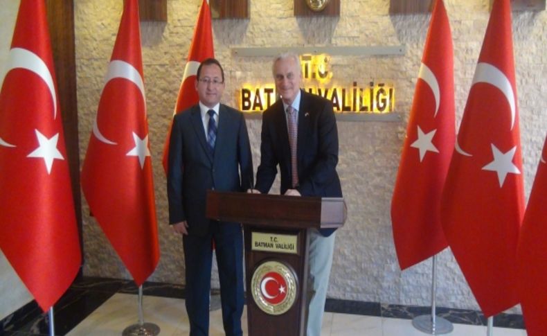 Başkan vekili, ABD Büyükelçisinden KCK tutukluları için destek istedi