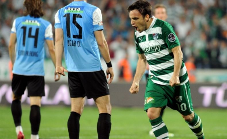 Batalla atıyor, Bursaspor puanları topluyor