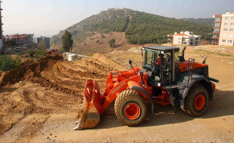 Bayraklı’da yeni yollar açılıyor