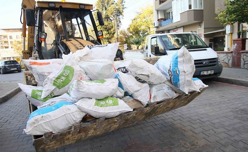 Bayraklı'da kaçak moloza geçit yok