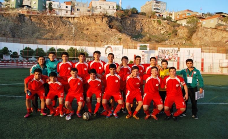 Bayraklı Belediyespor, farklı kazandı