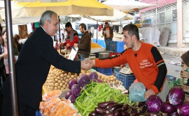 Bayraklı’da kentsel değil siyasi dönüşüm şart..