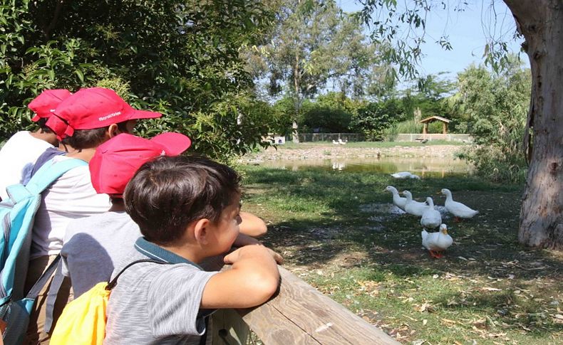 Bayraklılı çocuklar Doğal Yaşam Parkını gezdi