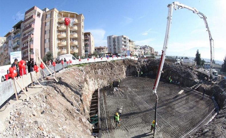 Bornova Belediyesi'nin fiziki projeleri 2016'da da hız kesmiyor