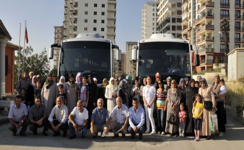 Belediye 60 kişiyi Konya’ya götürdü