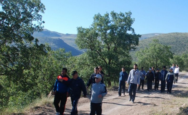 Belediye çalışanları Kent Ormanı'nda spor yaptı