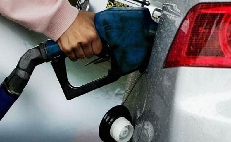 Benzine 11 kuruş zam yapıldı