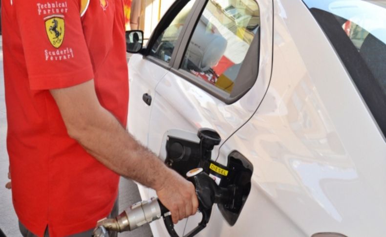 Benzine 1 hafta içerisinde gelen ikinci zamma vatandaş tepkili