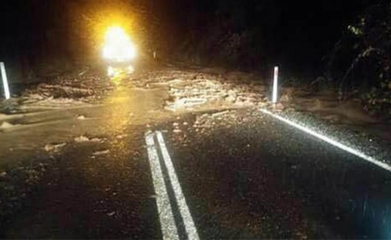 Bergama-Ayvalık yolu trafiğe kapatıldı