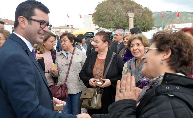 Bergama'da kadınlar günü kutlaması