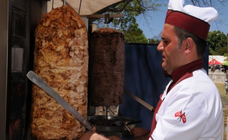 Binlerce Güney Afrikalı, Türk çadırlarına akın etti