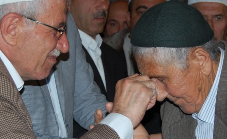 Bitlis'te Kutlu Doğum'a 4 dilli kutlama