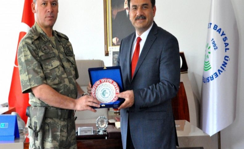 Bolu Garnizon Komutanı Güneşer, Rektör Coşkun'u ziyaret etti