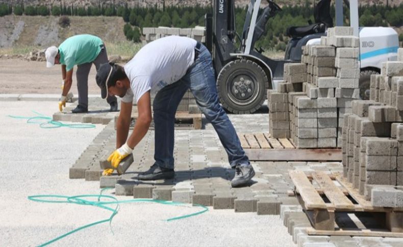 Bornova Belediyesi’nden yol hamlesi