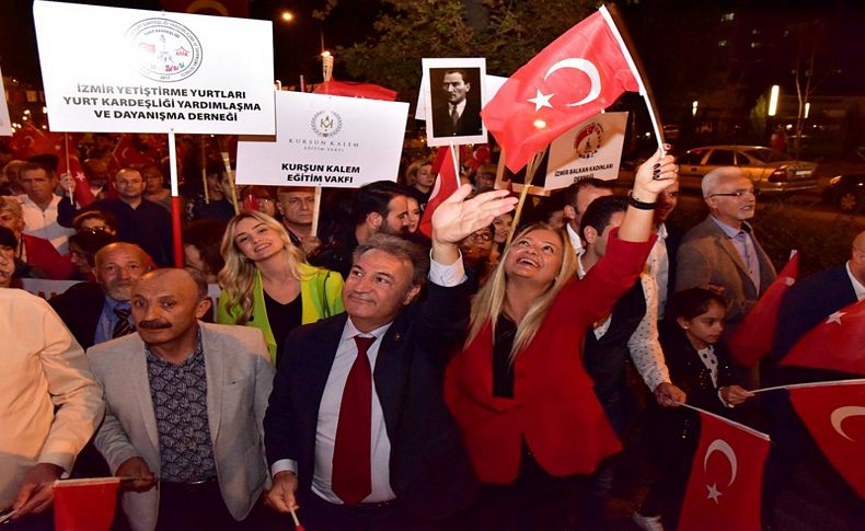 Bornova'da fener alayı coşkusu