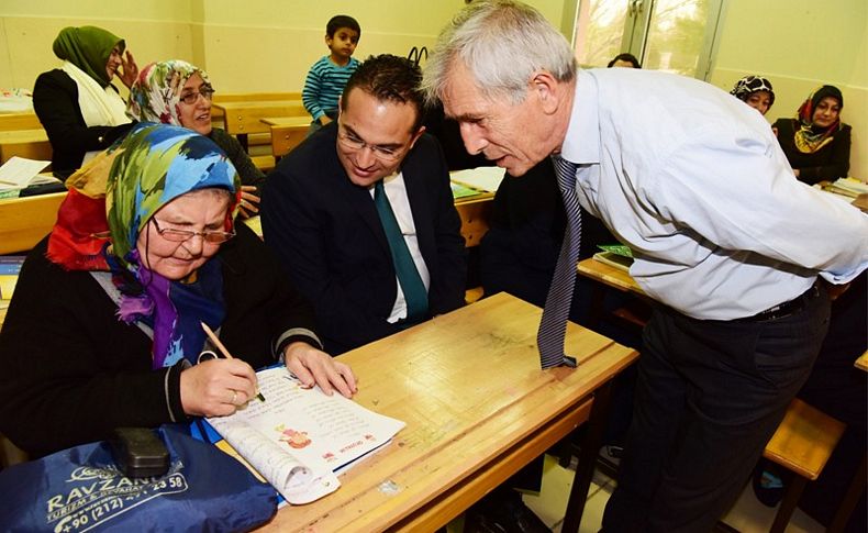 Bornova’da okuma-yazma sevinci