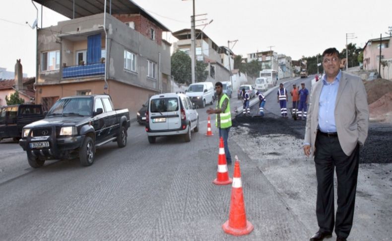 Bornova'da dört mahalleye geçişi sağlayan ana yol genişletildi