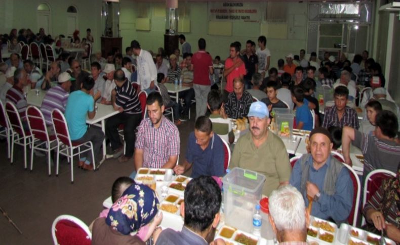 Boyabat TSO her gün 400 kişiye iftar veriyor