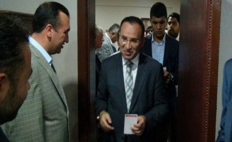 Bozdağ: Hac için düşürülen kotada ismi çıkanlar 2014 yılında kurasız gidecek