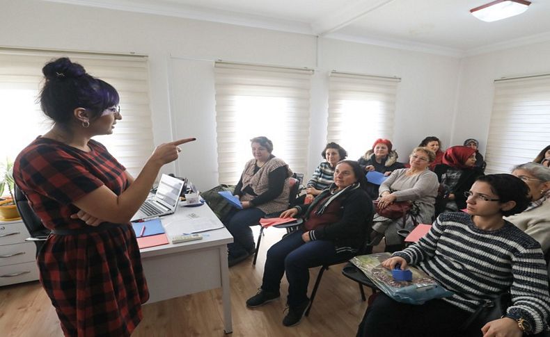 Buca’da cinsiyet eşitliği masaya yatırıldı