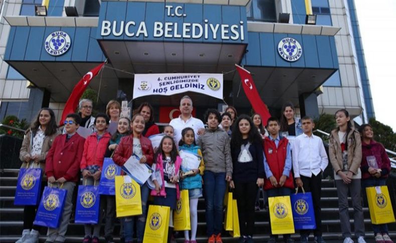 Buca'da Cumhuriyet coşkusu devam ediyor