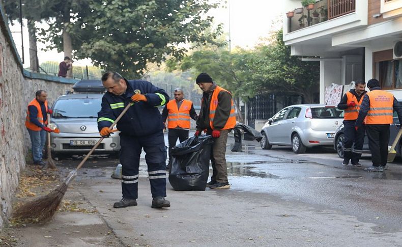 Buca'da temizlik soğuk hava dinlemiyor